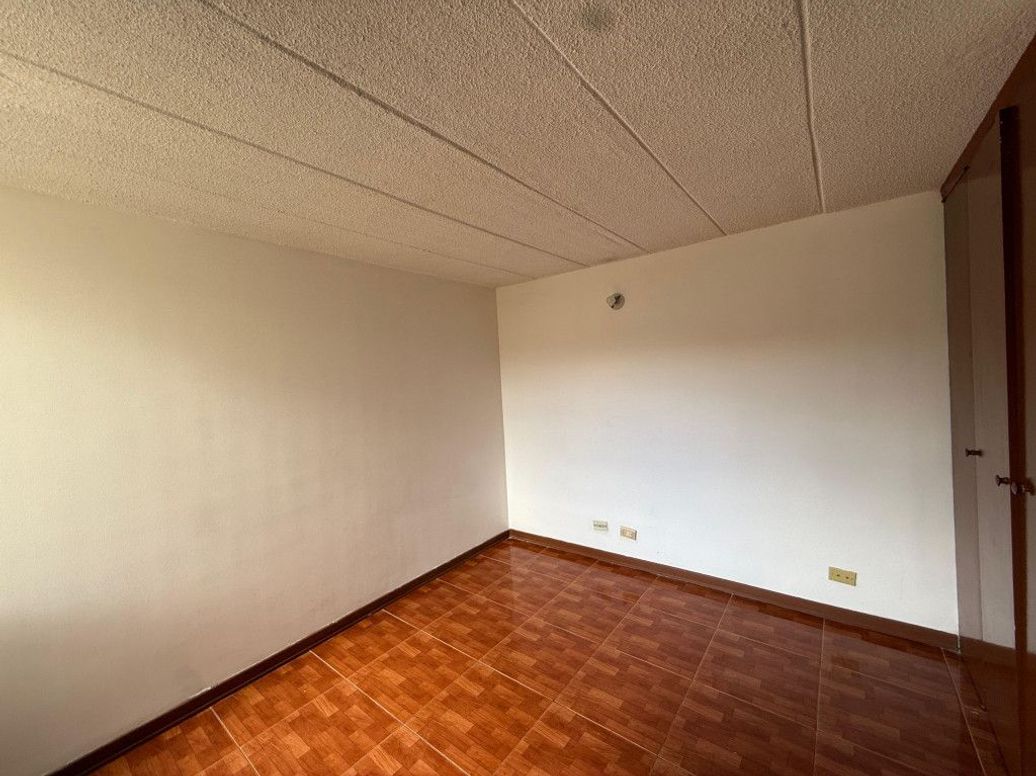 Apartamento de 3 alcobas en venta en Ub. Bosques, Bogotá, 82 m² · foto 7 de 15