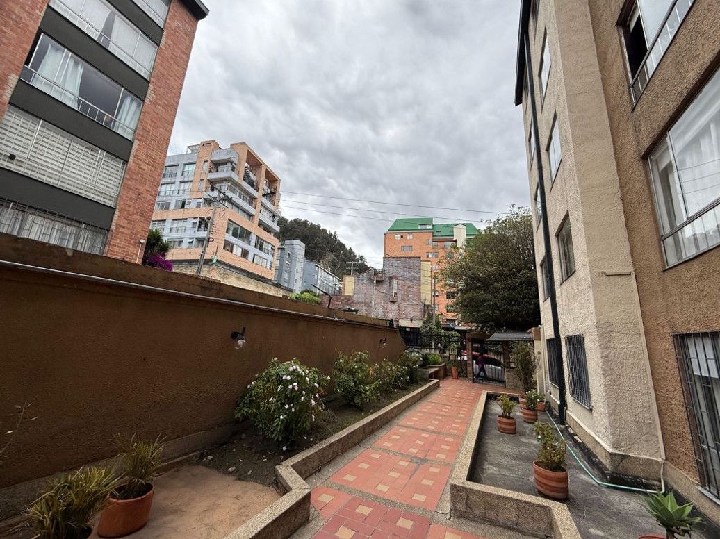 Apartamento de 3 alcobas en venta en Ub. Bosques, Bogotá, 82 m² · foto 13 de 15