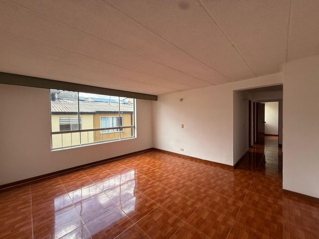 Apartamento de 3 alcobas en venta en Ub. Bosques, Bogotá, 82 m² · foto 2 de 15