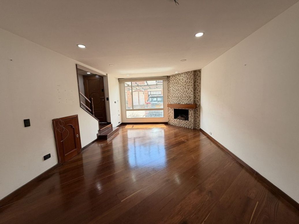 Casa de 3 alcobas en venta en Tejares Del Norte, Bogotá, 105 m² · foto 3 de 20