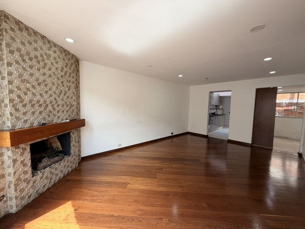 Casa de 3 alcobas en venta en Tejares Del Norte, Bogotá, 105 m² · foto 2 de 20