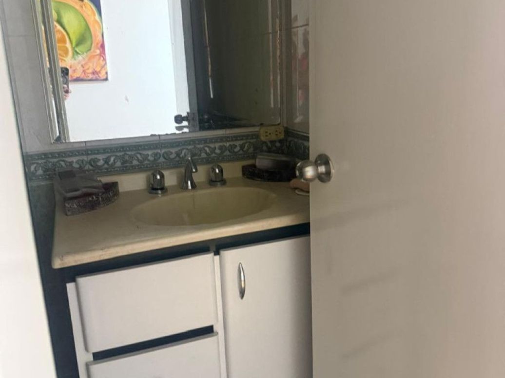 Apartamento de 3 alcobas en venta en Mónaco, Bogotá, 106 m² · foto 4 de 16