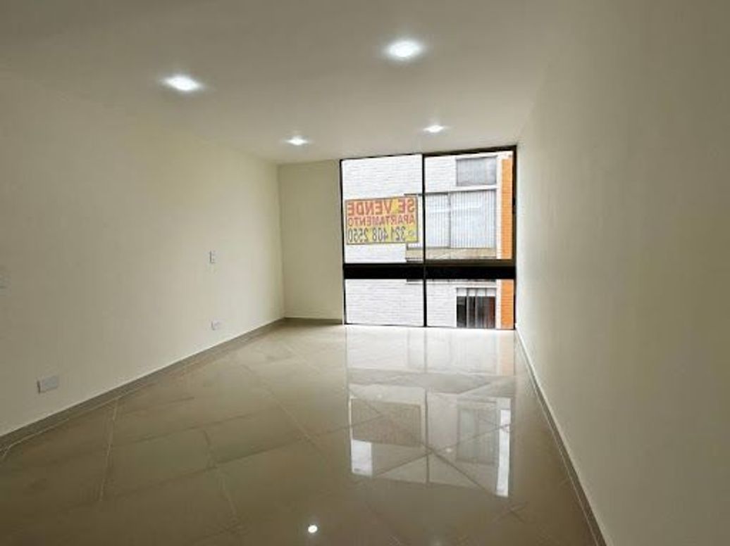 Apartamento de 3 alcobas en venta en Santa María Del Lago, Bogotá, 93 m² · foto 3 de 20