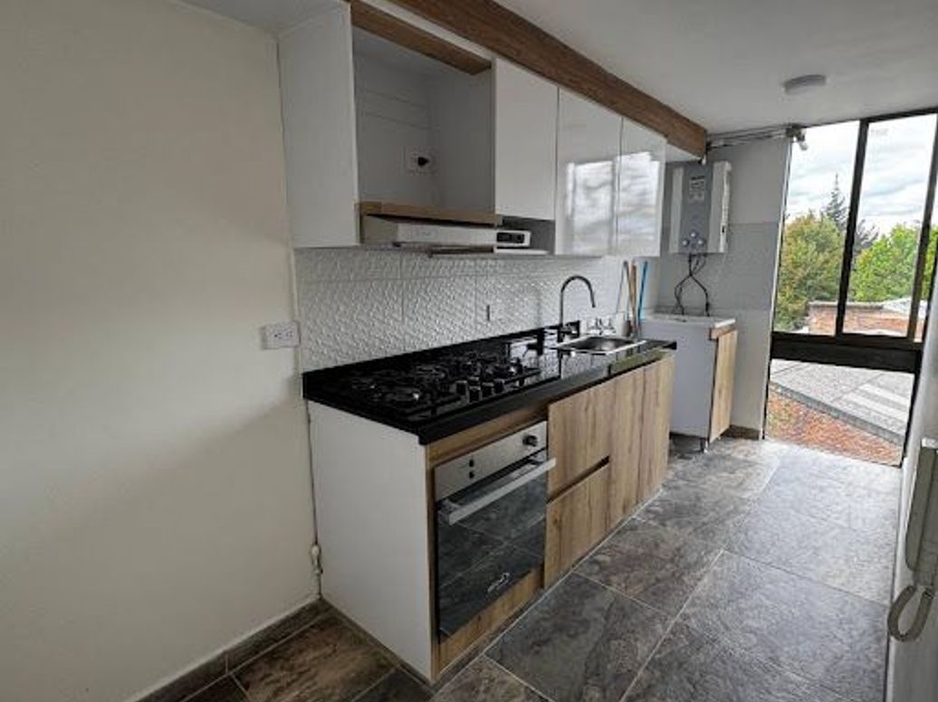 Apartamento de 3 alcobas en venta en Santa María Del Lago, Bogotá, 93 m² · foto 7 de 20