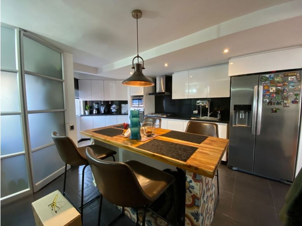 Apartamento de 3 alcobas en venta en Pontevedra, Bogotá, 163 m² · foto 5 de 20