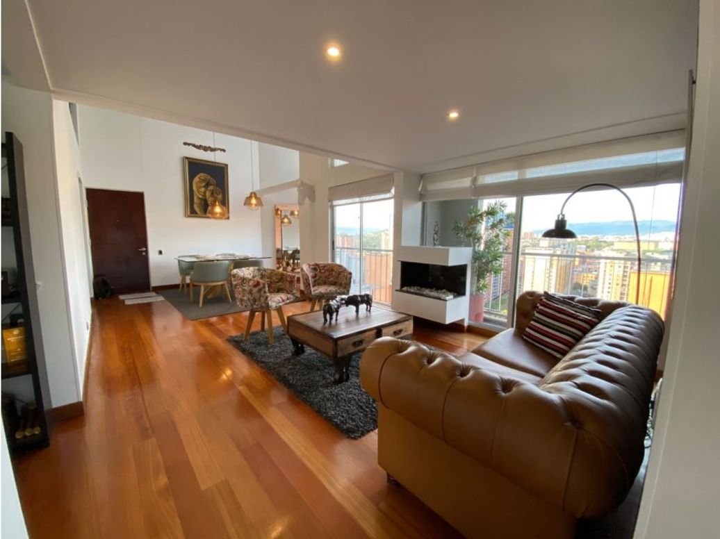 Apartamento de 3 alcobas en venta en Pontevedra, Bogotá, 163 m² · foto 4 de 20