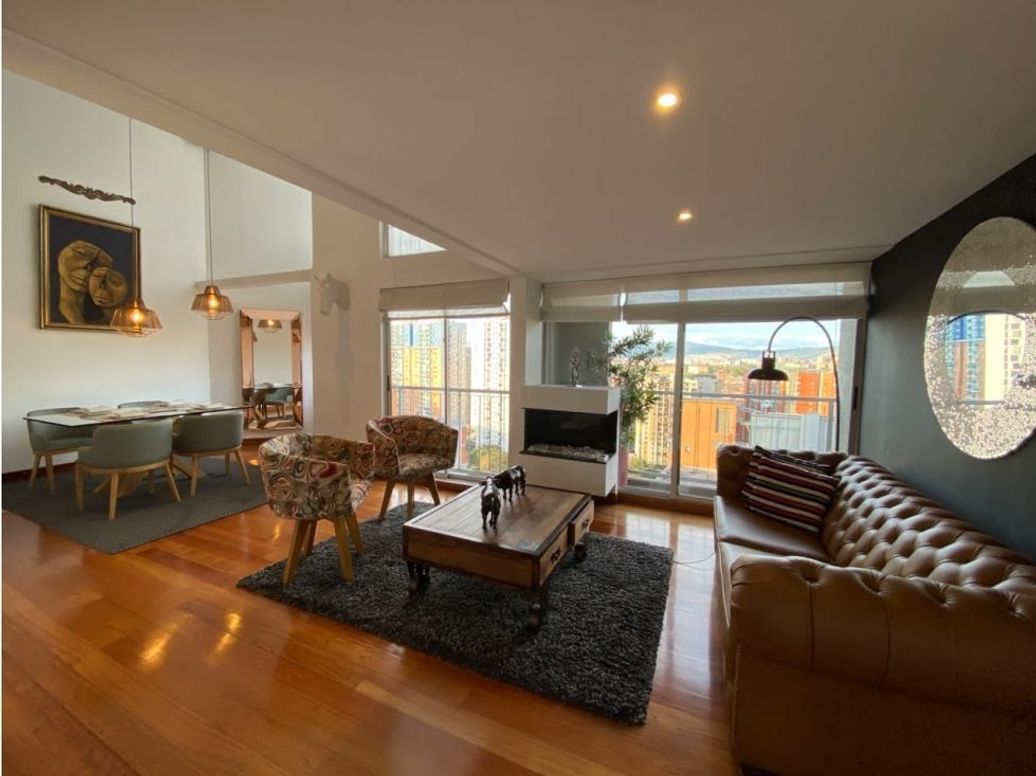 Apartamento de 3 alcobas en venta en Pontevedra, Bogotá, 163 m² · foto 2 de 20