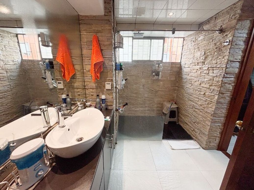Apartamento de 3 alcobas en venta en Santa Bibiana, Bogotá, 220 m² · foto 13 de 17