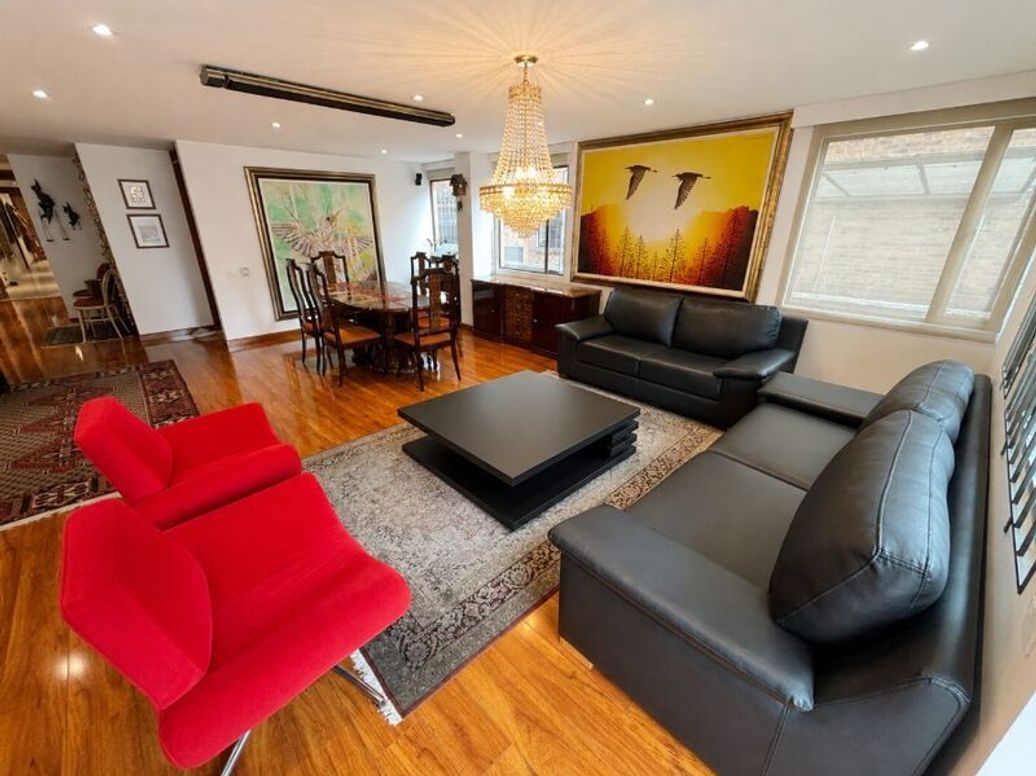 Apartamento de 3 alcobas en venta en Santa Bibiana, Bogotá, 220 m² · foto 3 de 17