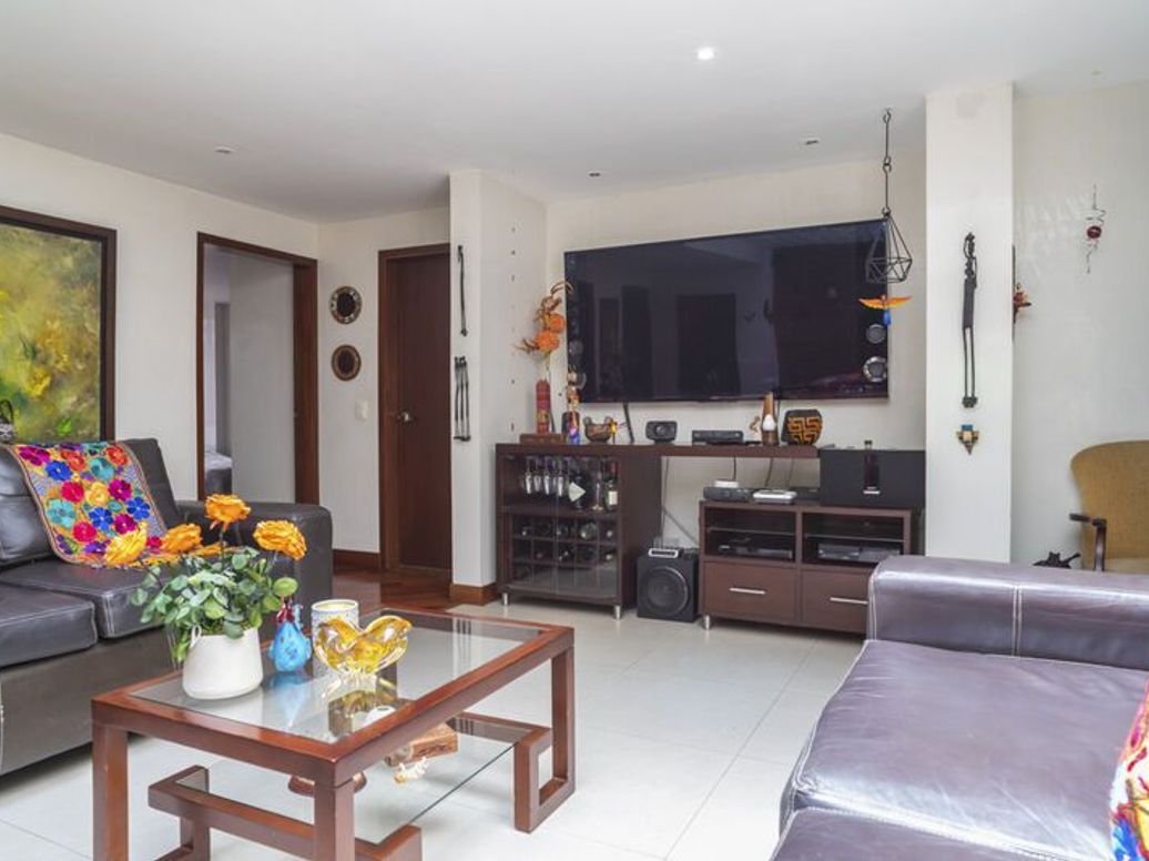 Apartamento de 3 alcobas en venta en Antiguo Country, Bogotá, 160 m² · foto 2 de 20