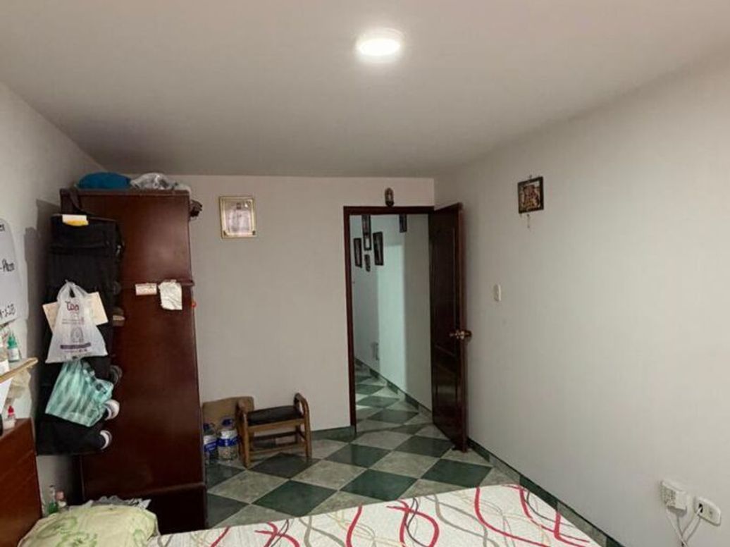 Casa de 3 alcobas en venta en Chico Sur, Bogotá, 92 m² · foto 9 de 18