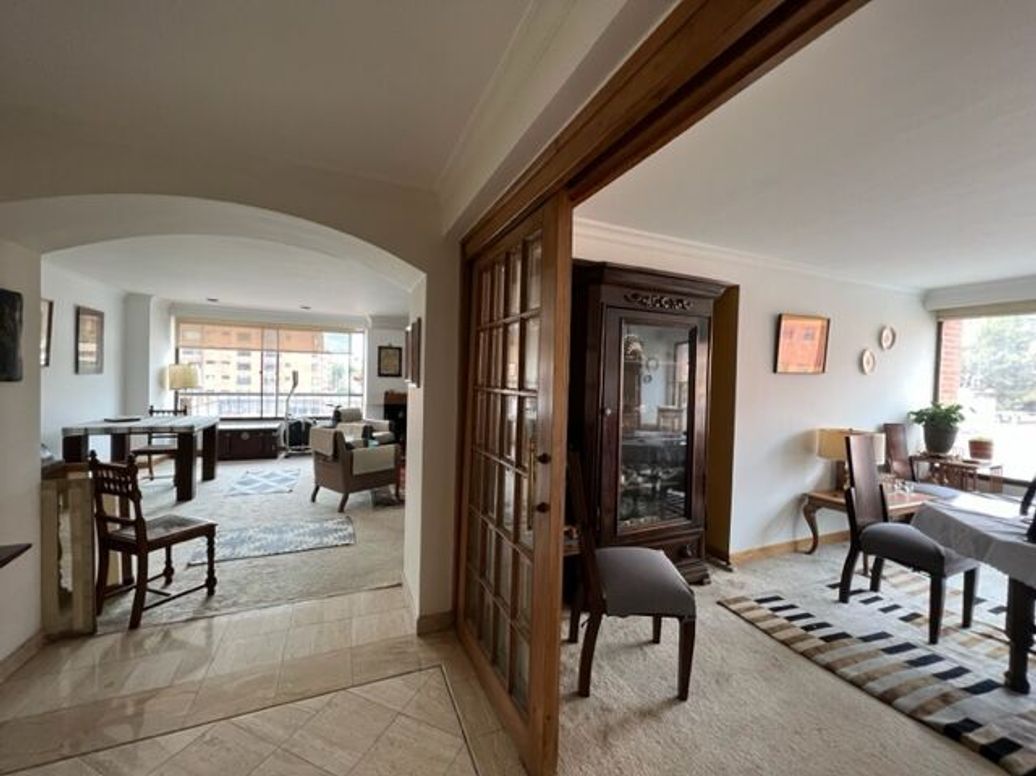 Apartamento de 3 alcobas en venta en Santa Barbara Occidental, Bogotá, 190 m² · foto 5 de 20