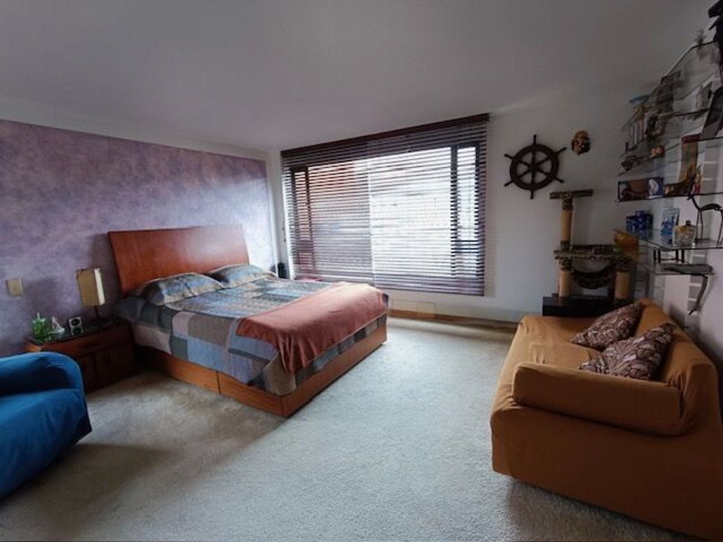 Apartamento de 3 alcobas en venta en Santa Barbara Occidental, Bogotá, 190 m² · foto 16 de 20