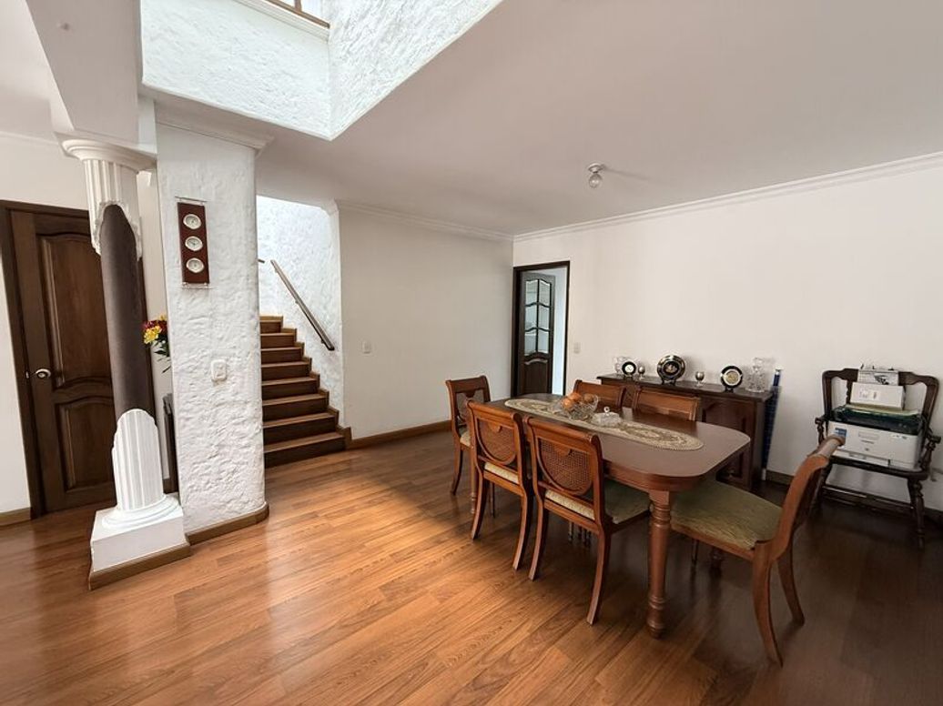 Casa de 3 alcobas en venta en Santa Ana Occidental, Bogotá, 140 m² · foto 3 de 20