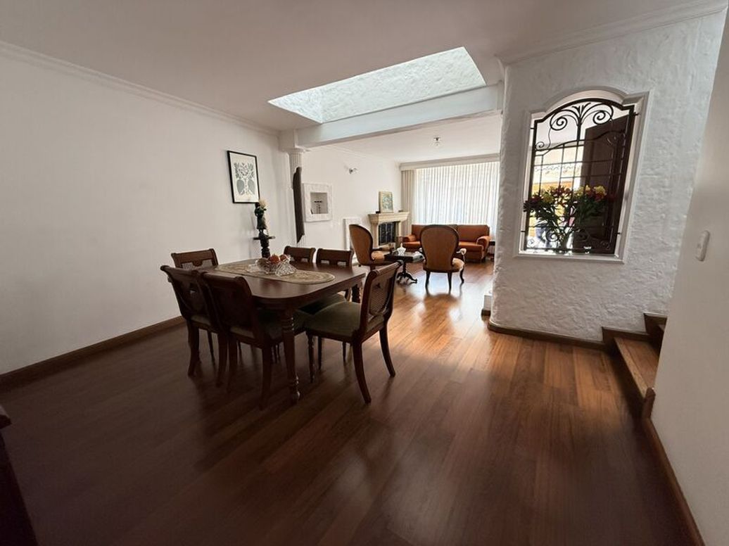 Casa de 3 alcobas en venta en Santa Ana Occidental, Bogotá, 140 m² · foto 4 de 20