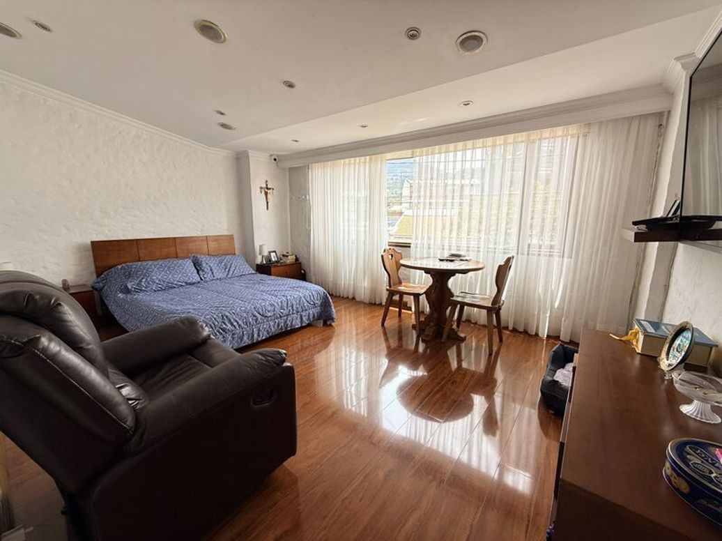 Casa de 3 alcobas en venta en Santa Ana Occidental, Bogotá, 140 m² · foto 9 de 20