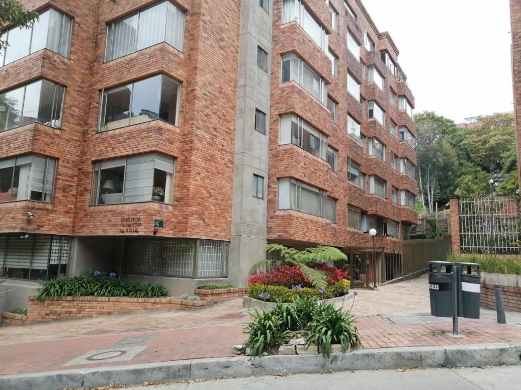 Apartamento de 3 alcobas en venta en Las Acacias, Bogotá, 250 m² · foto 2 de 16
