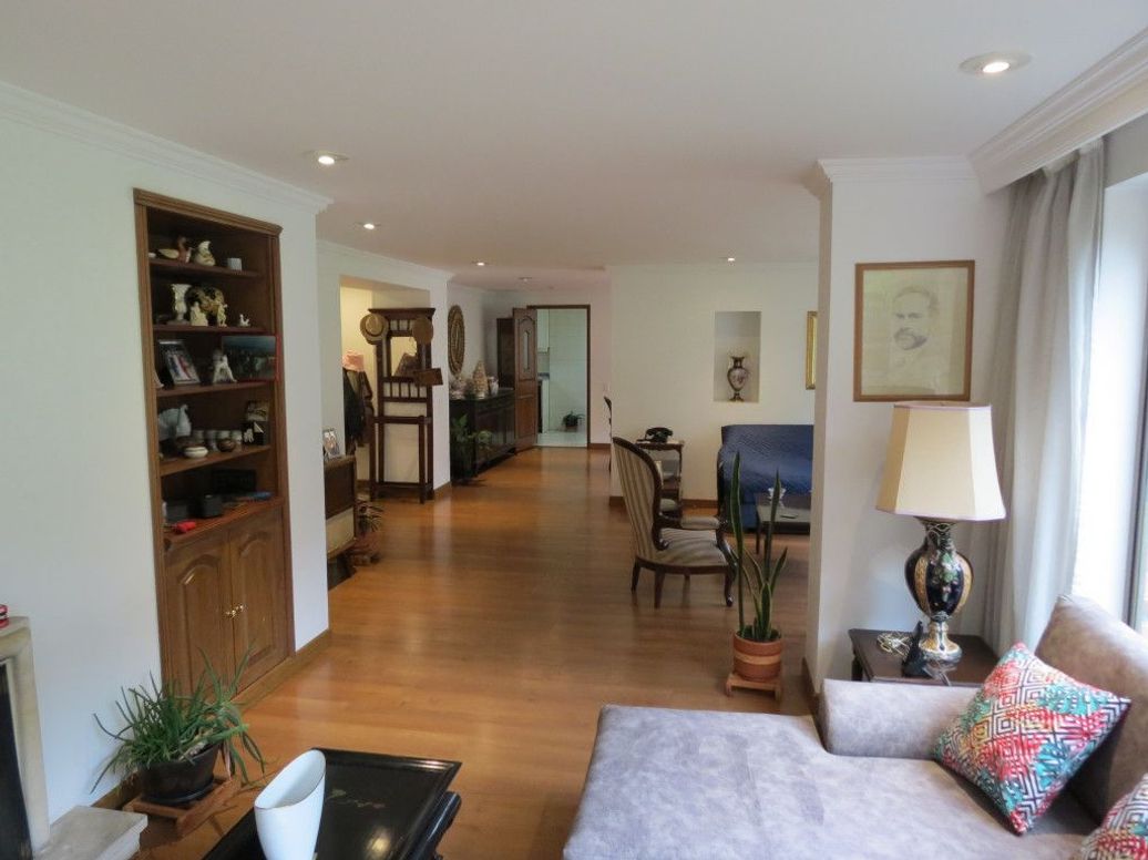 Apartamento de 3 alcobas en venta en Las Acacias, Bogotá, 250 m² · foto 11 de 16