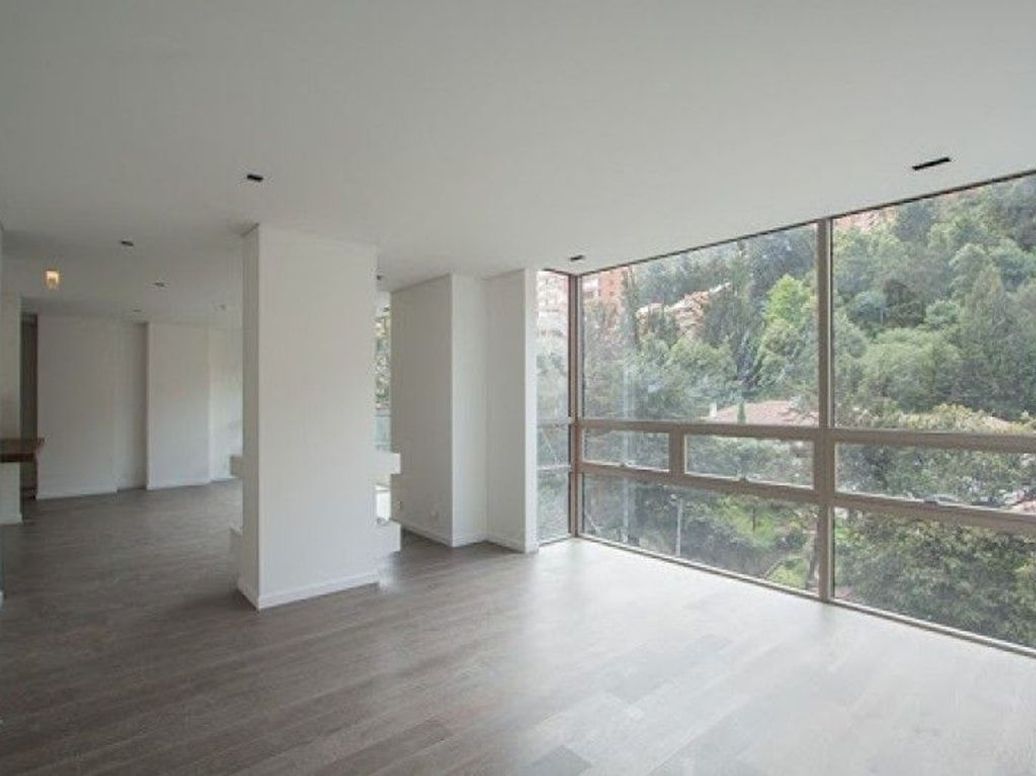 Apartamento de 2 alcobas en venta en El Retiro, Bogotá, 150 m² · foto 3 de 10