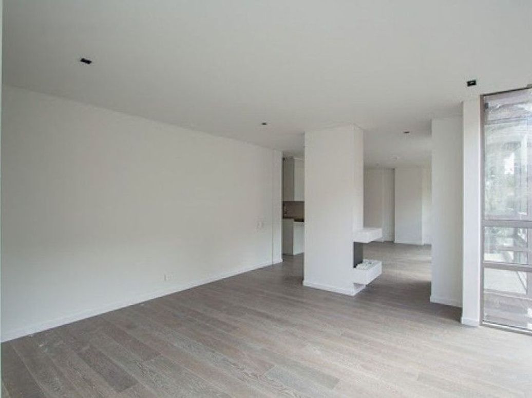 Apartamento de 2 alcobas en venta en El Retiro, Bogotá, 150 m² · foto 4 de 10