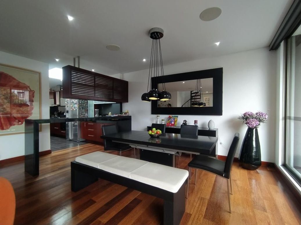 Apartamento de 3 alcobas en venta en Santa Bibiana, Bogotá, 320 m² · foto 2 de 20