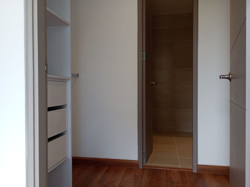 Apartamento de 1 alcoba en venta en Chicó Norte, Bogotá, 49 m² · foto 12 de 20