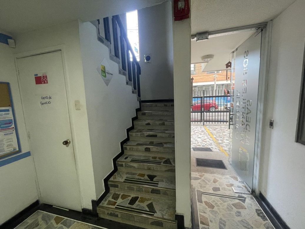 Casa de 4 alcobas en venta en Quinta Paredes, Bogotá, 344 m² · foto 14 de 20