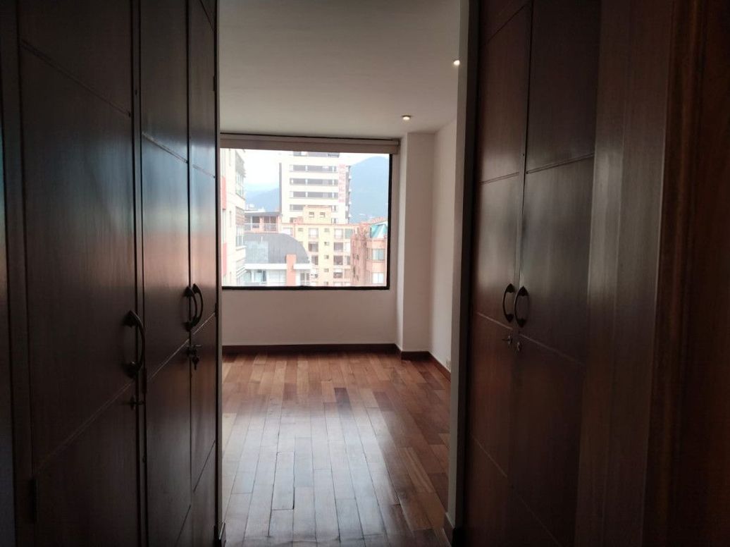 Apartamento de 3 alcobas en venta en Chico Norte Et. Iii, Bogotá, 114 m² · foto 3 de 20