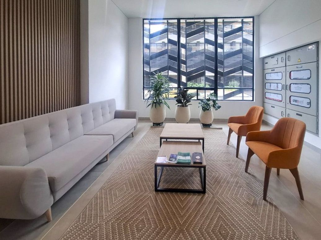 Apartamento de 1 alcoba en venta en Santa Barbara Oriental, Bogotá, 38 m² · foto 2 de 10