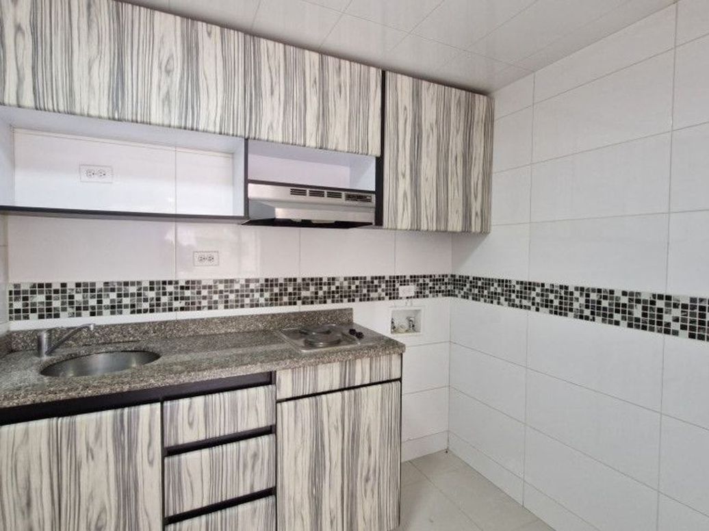Apartamento de 2 alcobas en venta en La Carolina, Bogotá, 41 m² · foto 6 de 20