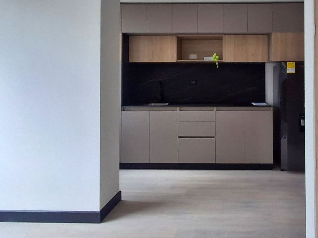 Apartamento de 1 alcoba en venta en Santa Barbara Oriental, Bogotá, 38 m² · foto 6 de 20
