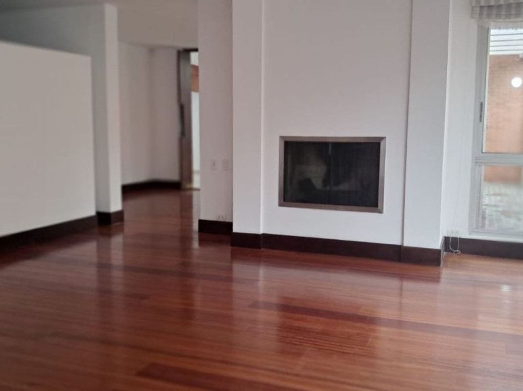 Apartamento de 3 alcobas en venta en Molinos Norte, Bogotá, 385 m² · foto 2 de 20