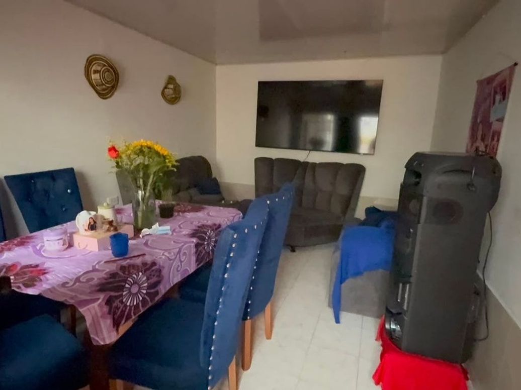 Casa de 5 alcobas en venta en Villa Beatriz, Bogotá, 240 m² · foto 6 de 16