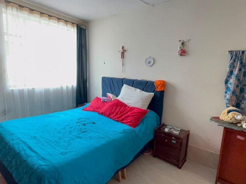Casa de 5 alcobas en venta en Villa Beatriz, Bogotá, 240 m² · foto 12 de 16