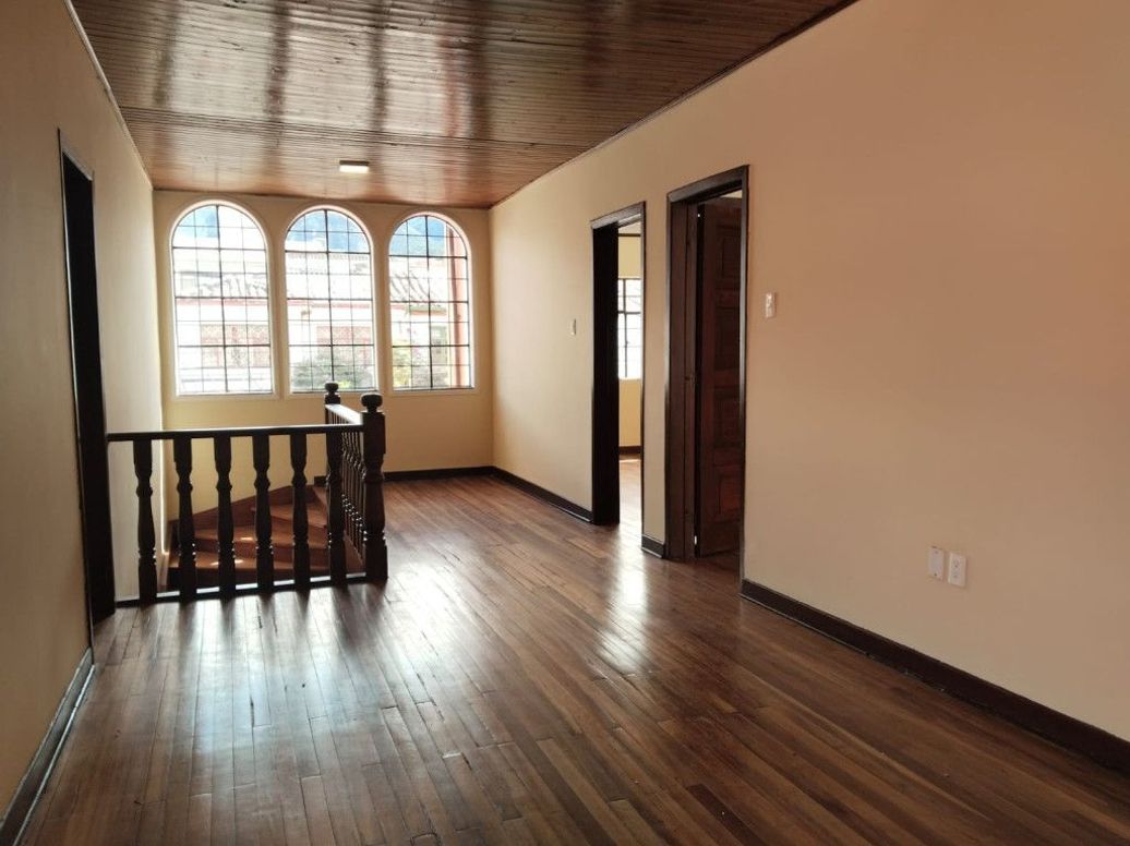 Casa de 5 alcobas en venta en Banco Central, Bogotá, 170 m² · foto 14 de 20