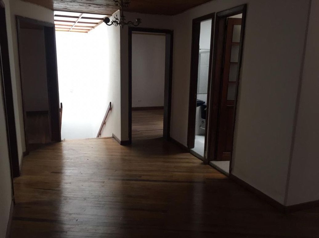 Casa de 9 alcobas en venta en Santa Teresita, Bogotá, 500 m² · foto 6 de 20