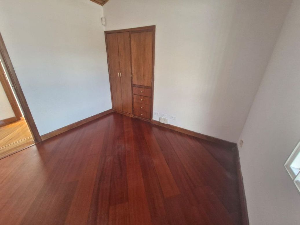 Casa de 6 alcobas en venta en Mónaco, Bogotá, 347 m² · foto 7 de 20