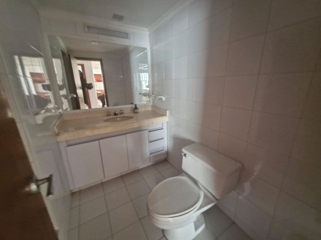 Casa de 6 alcobas en venta en Mónaco, Bogotá, 347 m² · foto 15 de 20