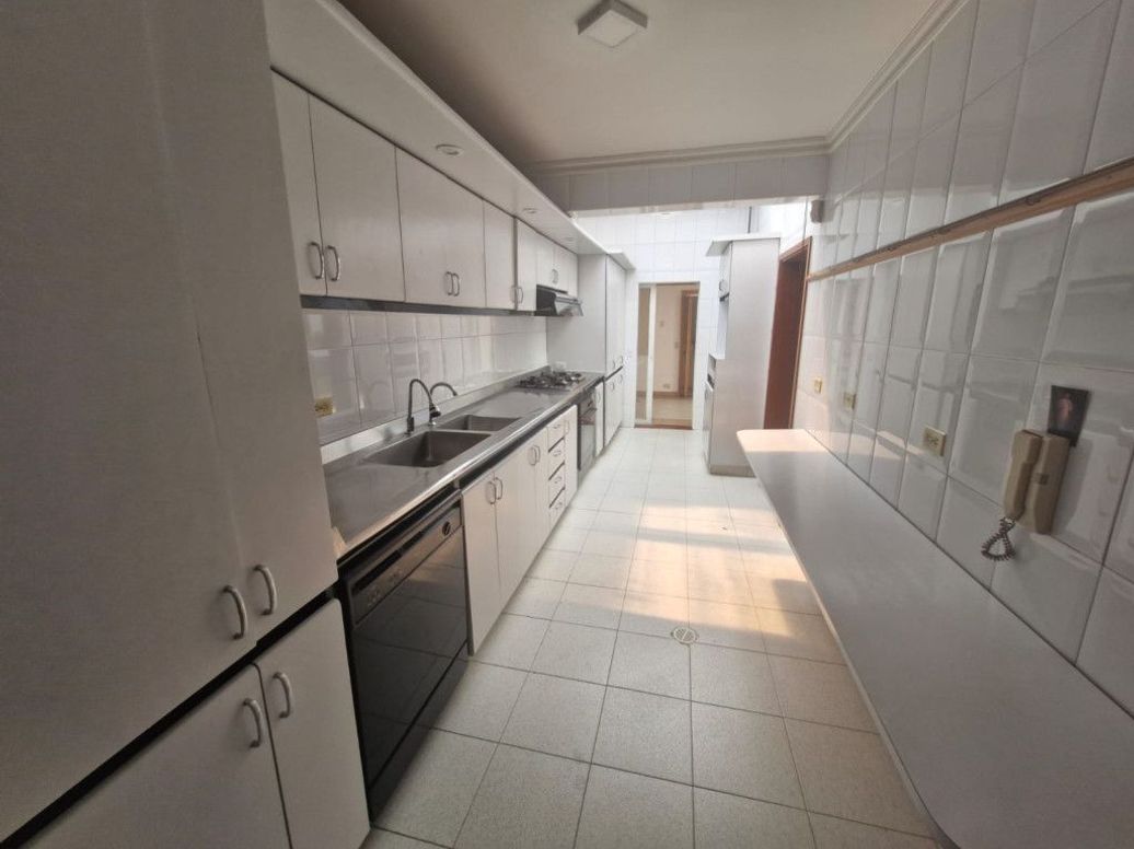 Casa de 6 alcobas en venta en Mónaco, Bogotá, 347 m² · foto 18 de 20