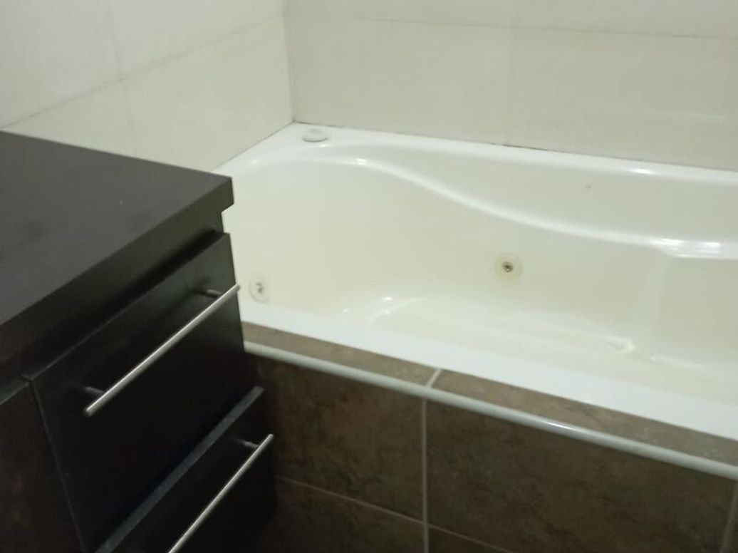 Apartamento de 4 alcobas en venta en Bogotá, Bogotá, 220 m² · foto 2 de 12