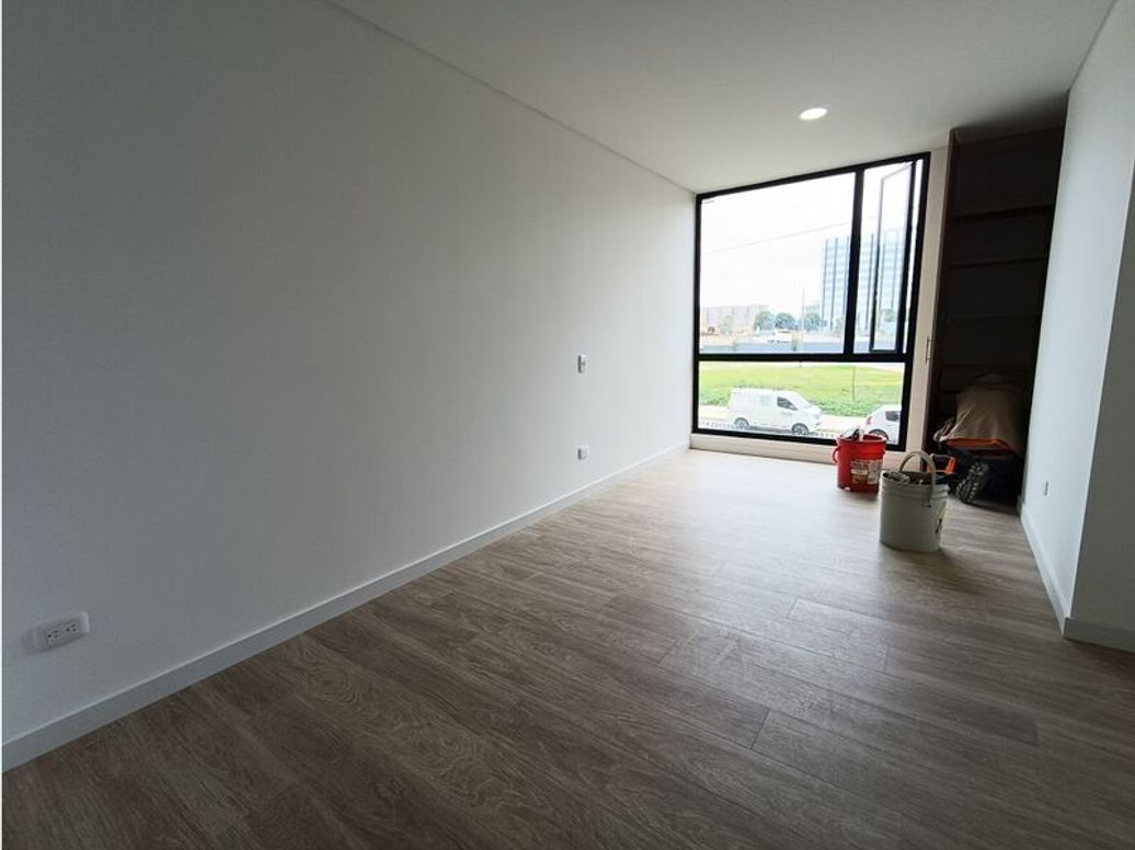 Apartamento de 2 alcobas en venta en Verbenal, Bogotá, 62 m² · foto 2 de 14