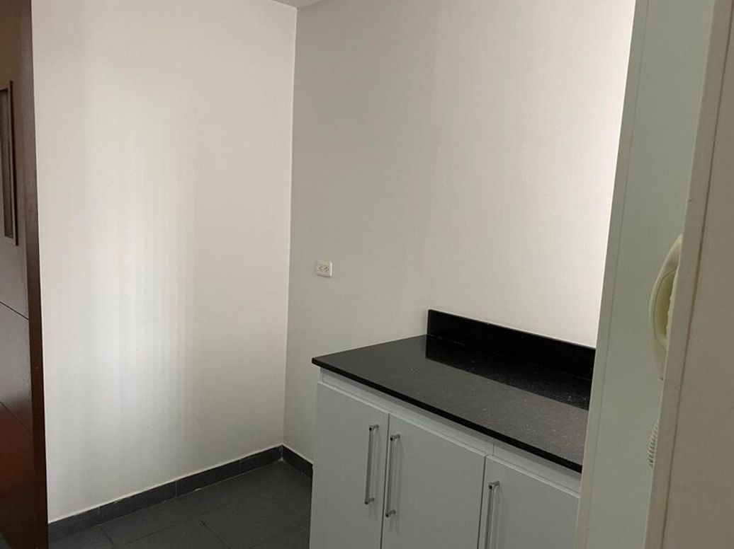 Apartamento de 3 alcobas en venta en Ub. El Dorado, Bogotá, 109 m² · foto 19 de 20