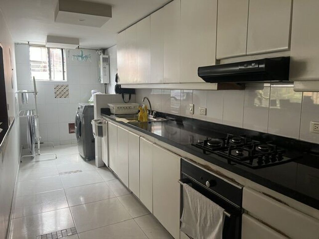Apartamento de 3 alcobas en venta en Chico Norte Et. Iii, Bogotá, 160 m² · foto 3 de 8