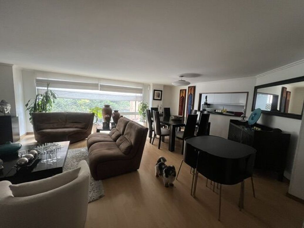 Apartamento de 3 alcobas en venta en Chico Norte Et. Iii, Bogotá, 160 m² · foto 2 de 8