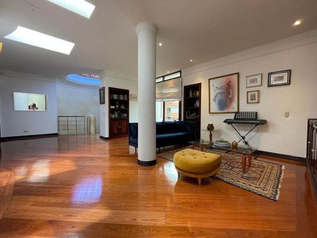 Casa de 4 alcobas en venta en Santa Ana Oriental, Bogotá, 620 m² · foto 9 de 20