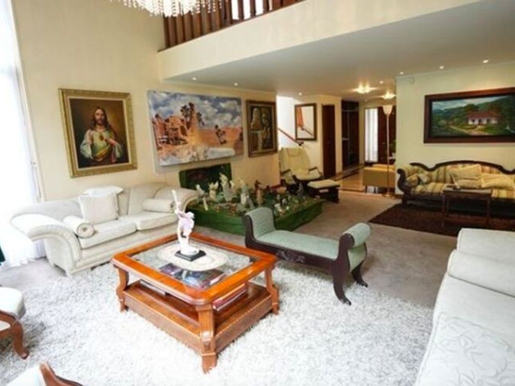 Casa de 4 alcobas en venta en San Patricio, Bogotá, 462 m² · foto 4 de 16