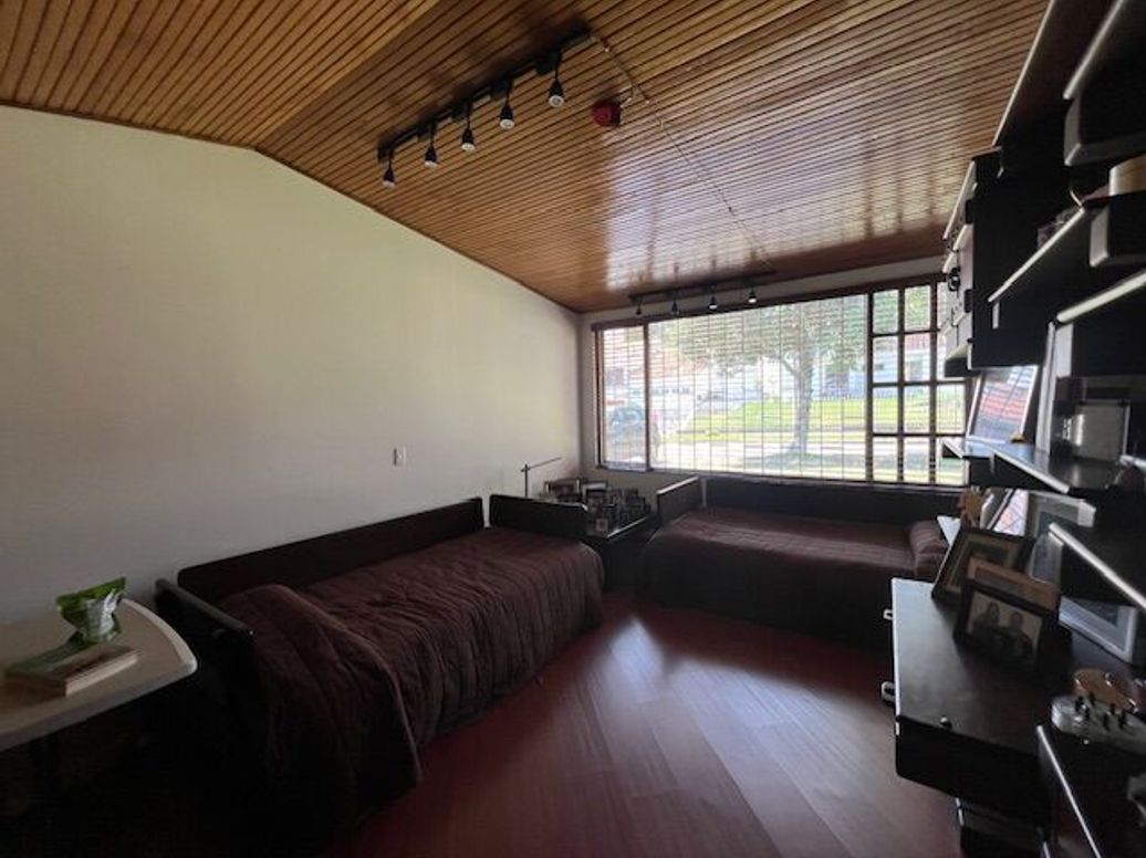 Casa de 4 alcobas en venta en Santa Barbara Alta, Bogotá, 441 m² · foto 16 de 18