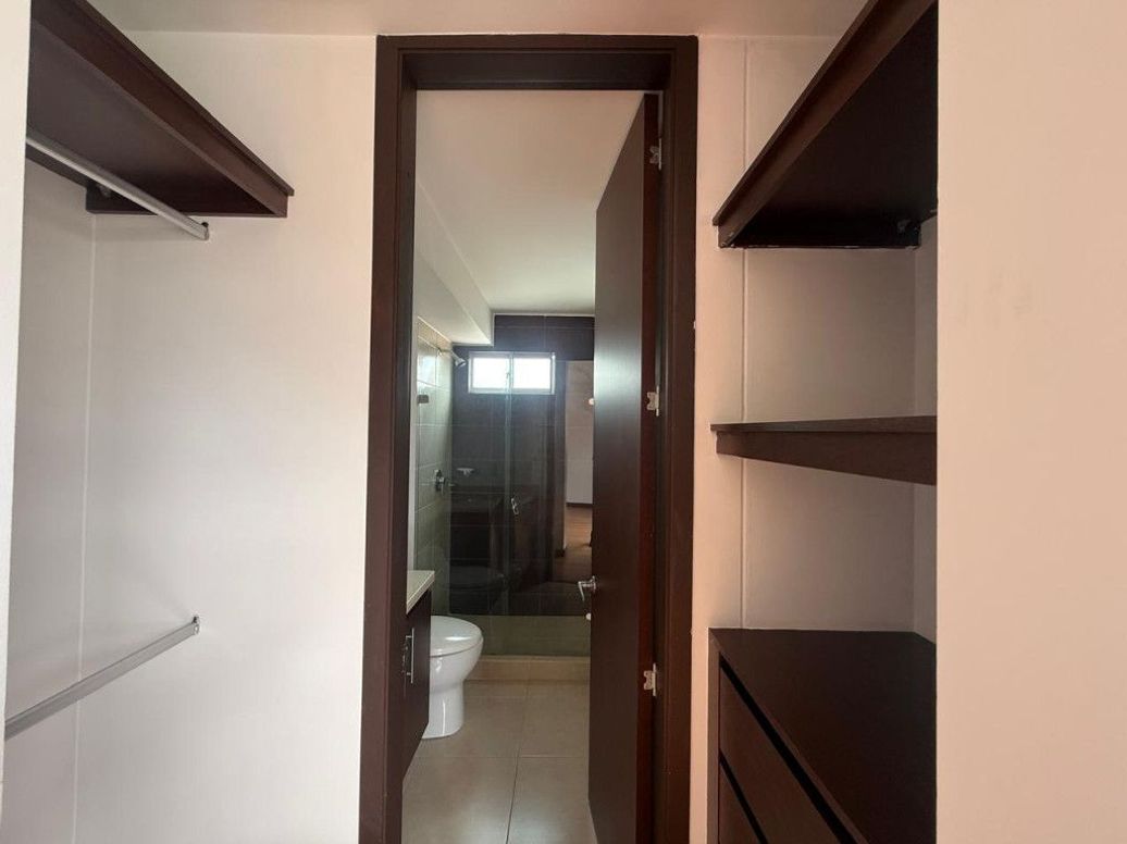 Apartamento de 3 alcobas en venta en Caobos Salazar, Bogotá, 101 m² · foto 16 de 20
