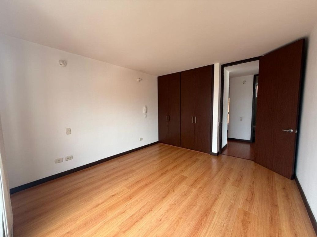 Apartamento de 3 alcobas en venta en Caobos Salazar, Bogotá, 101 m² · foto 14 de 20