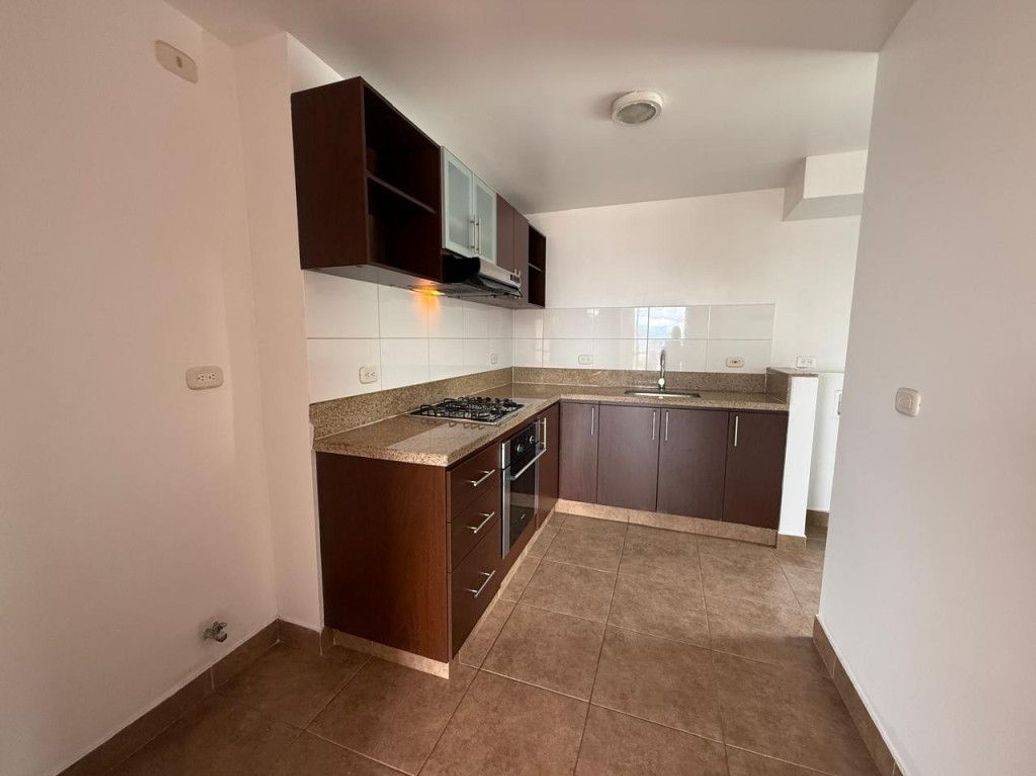 Apartamento de 3 alcobas en venta en Caobos Salazar, Bogotá, 101 m² · foto 7 de 20